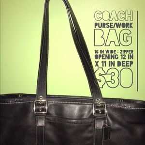 Black Coach Bag with Zipper Close
